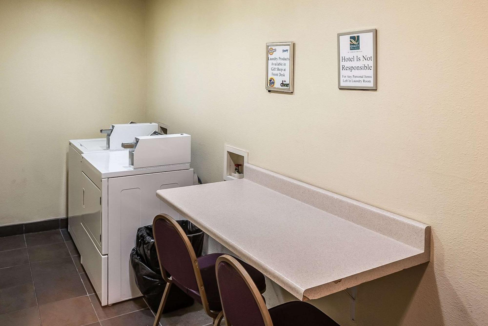 Quality Inn & Suites Hannibal Extérieur photo