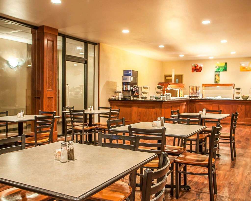 Quality Inn & Suites Hannibal Restaurant photo