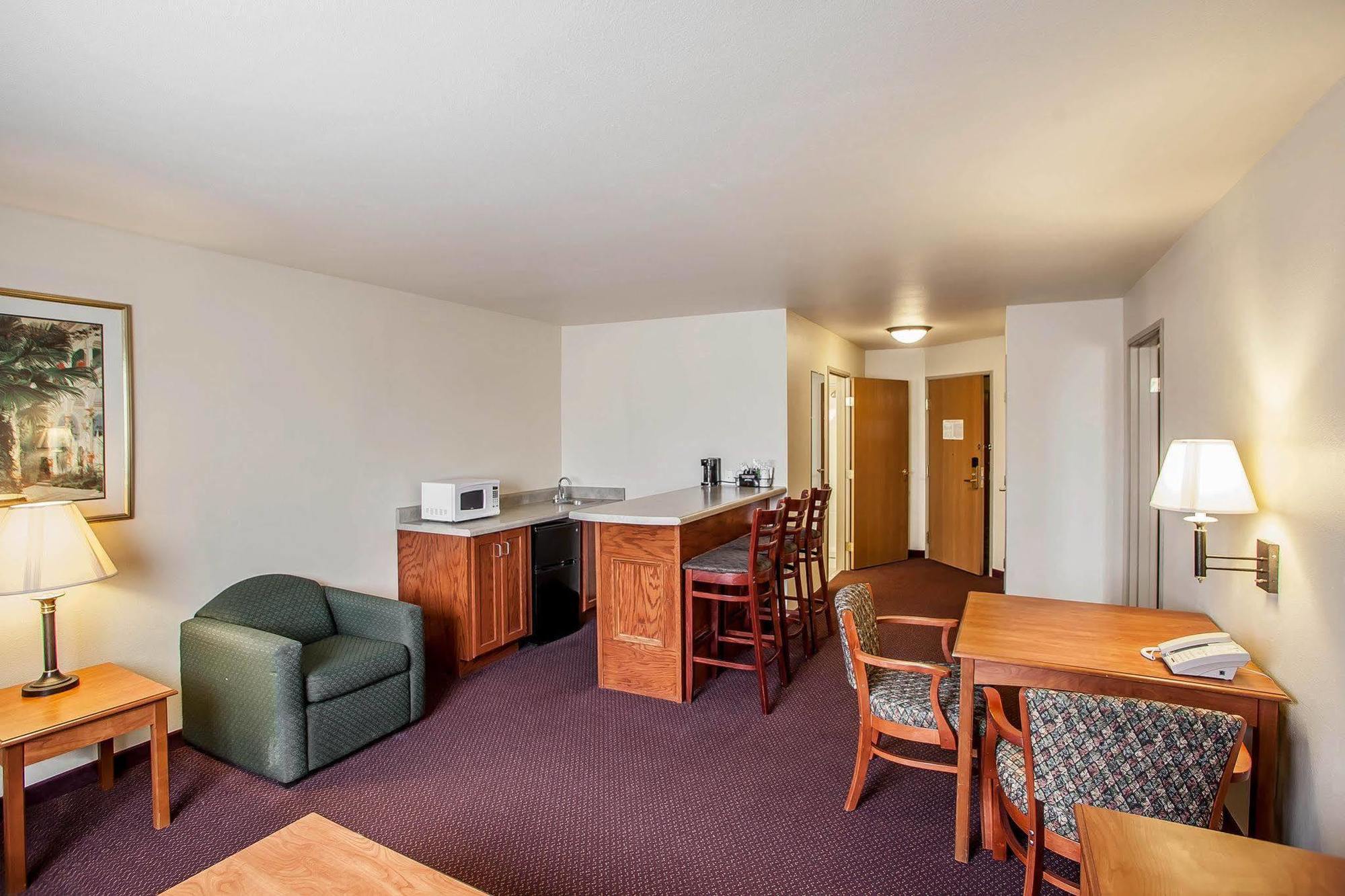 Quality Inn & Suites Hannibal Extérieur photo